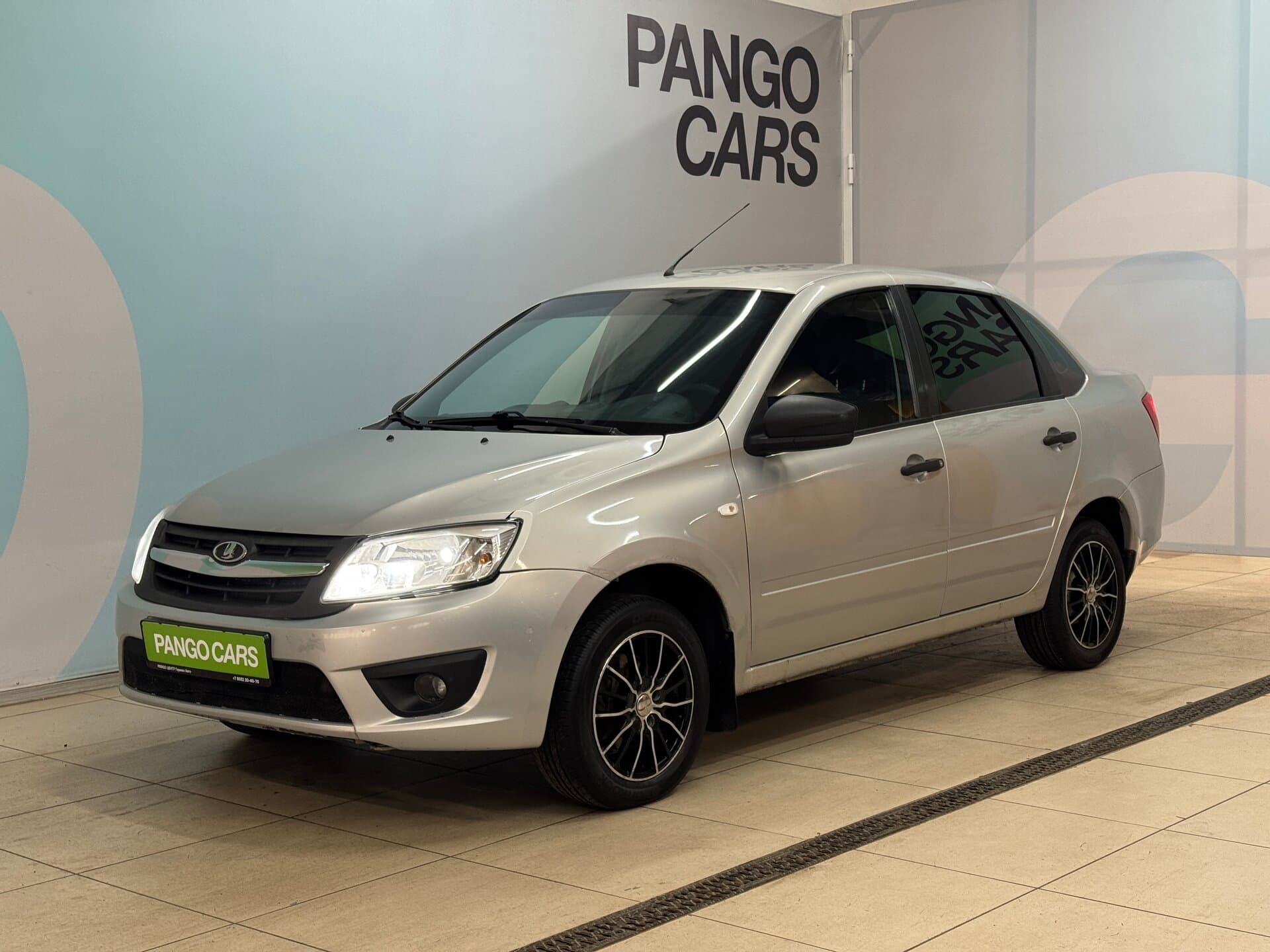 Фотография автомобиля Lada (ВАЗ) Granta