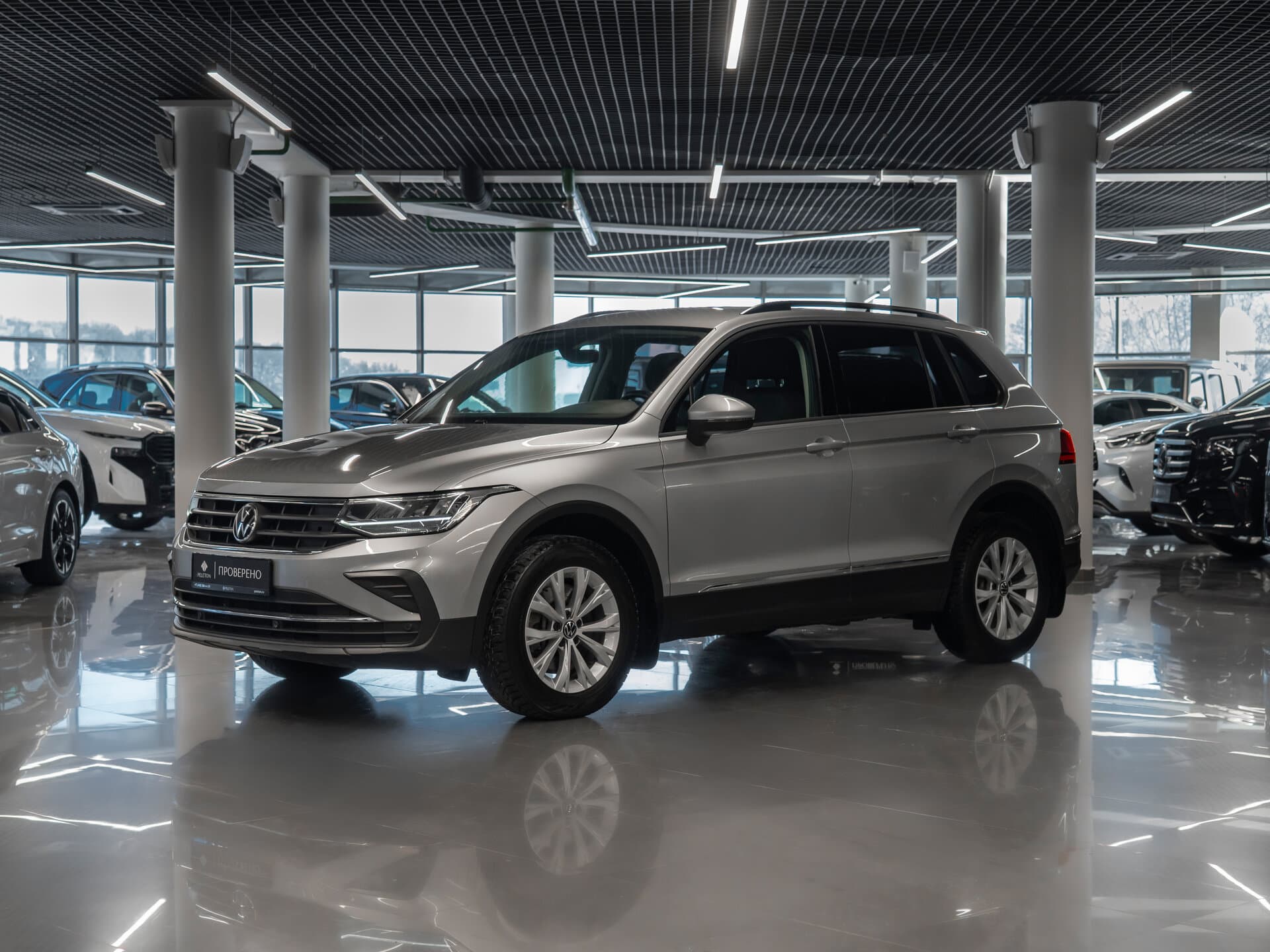 Фотография автомобиля Volkswagen Tiguan