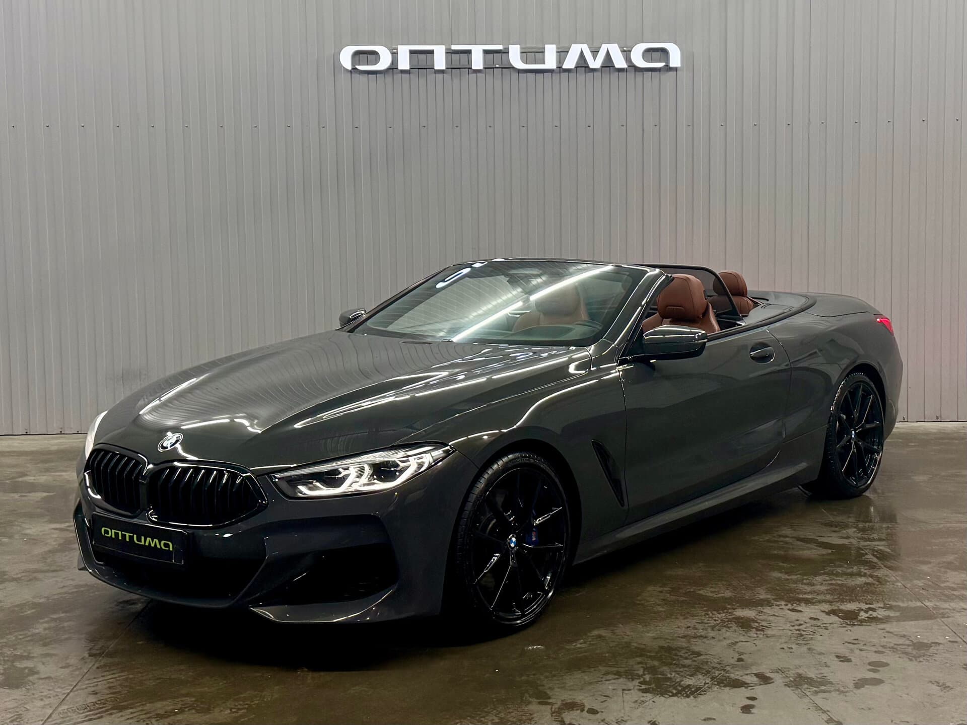 Фотография автомобиля BMW 8 серия