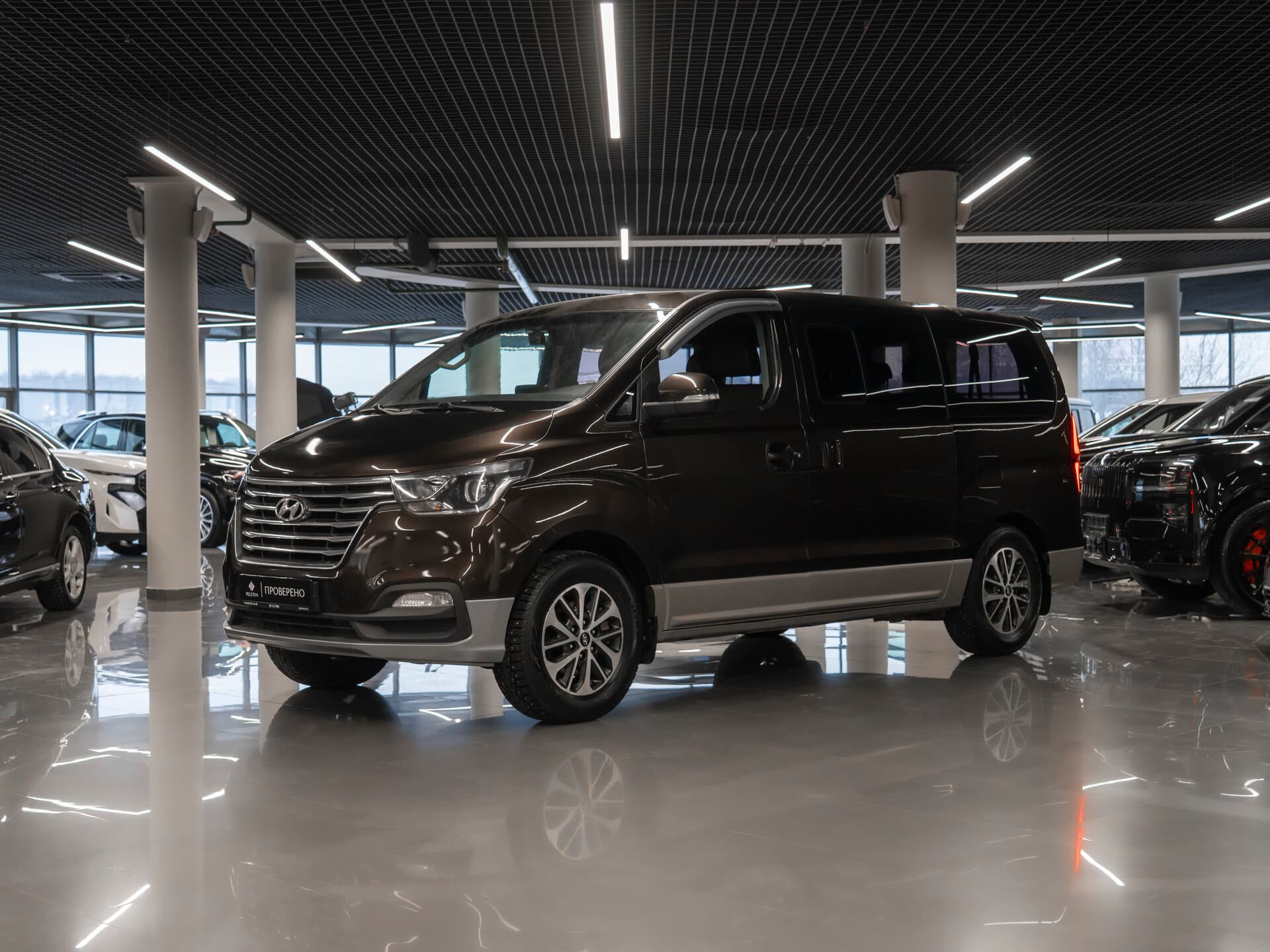 Фотография автомобиля Hyundai Grand Starex