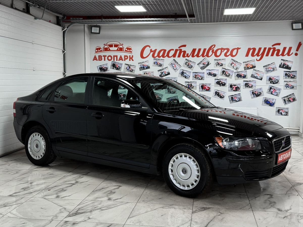 Фотография автомобиля Volvo S40