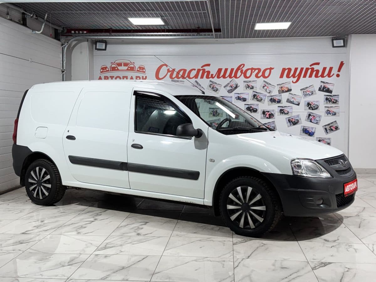 Фотография автомобиля Lada (ВАЗ) Largus