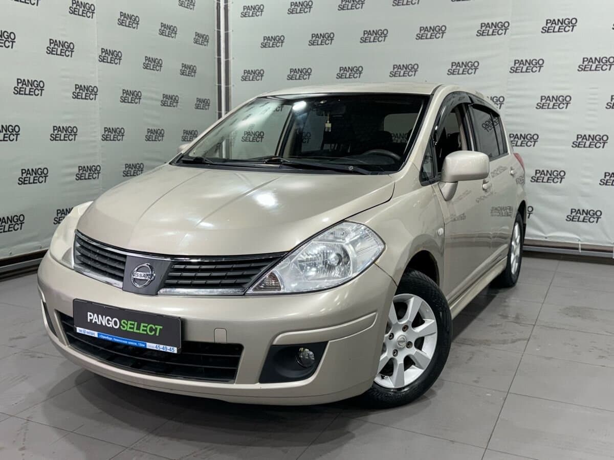 Фотография автомобиля Nissan Tiida